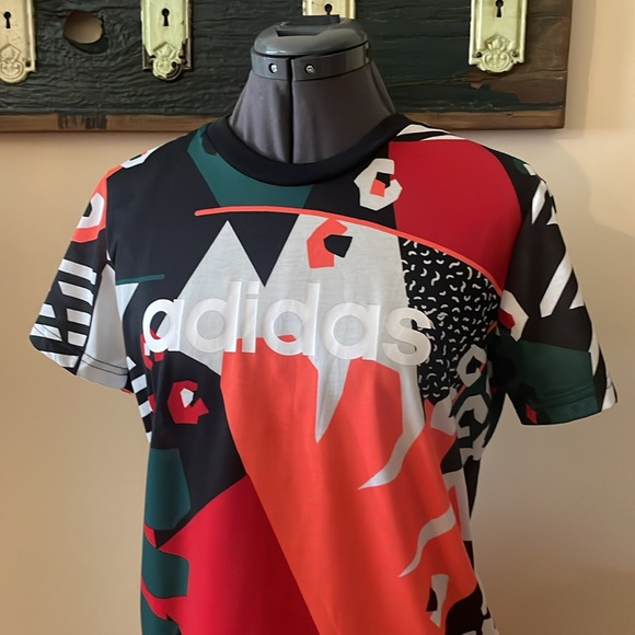 Adidas x Farm Rio Colourful Graphic T-Shirt Size Medium - Picture 7 of 16